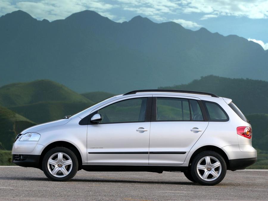  Volkswagen SpaceFox 2006 года  (фото 16 из 21)